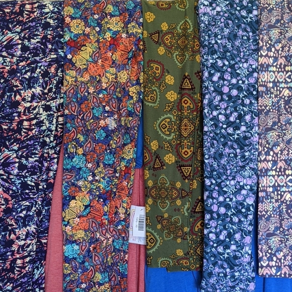 Lularoe Mix and Match: 5 legging, 3- Carly Dresses - Picture 5 of 5